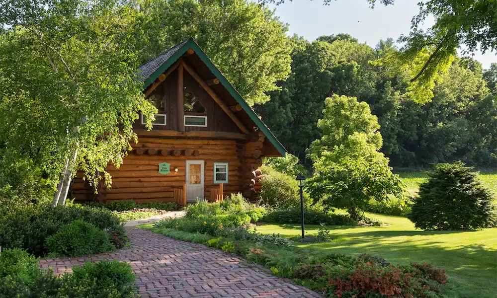 Romantic Getaways at our Log Cabins in Wisconsin 3